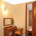 Hotel Ikar 3*