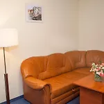 Ikar Hotel 3*