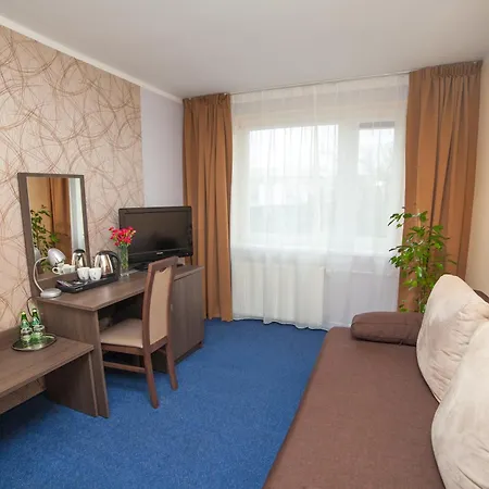 Ikar Hotel 3*