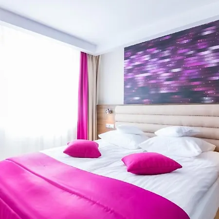 Ikar Hotel